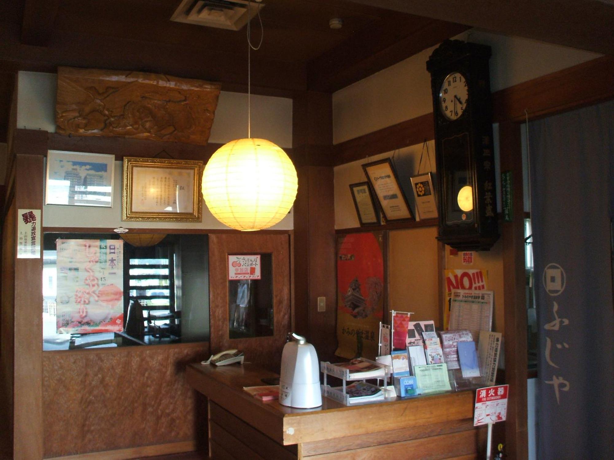Annex Fujiya Ryokan Kaminoyama Exteriör bild