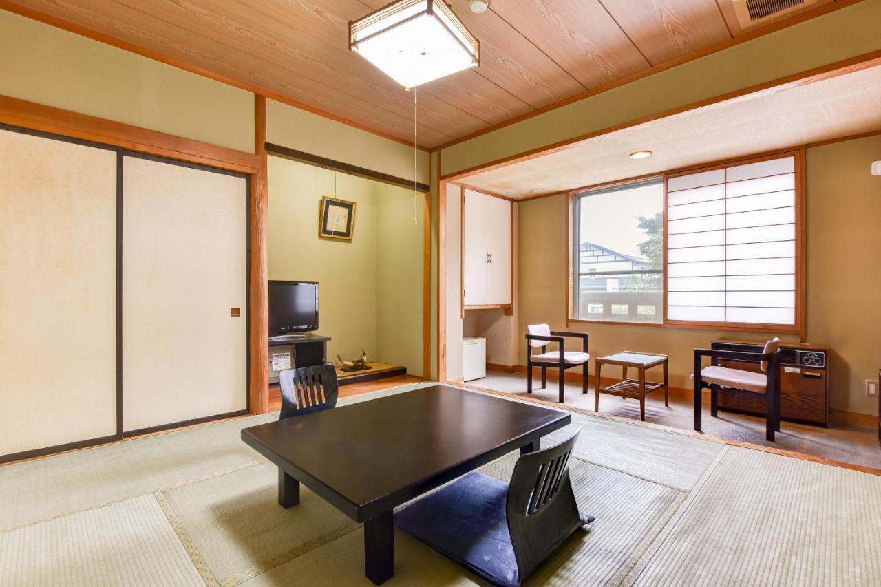 Annex Fujiya Ryokan Kaminoyama Exteriör bild